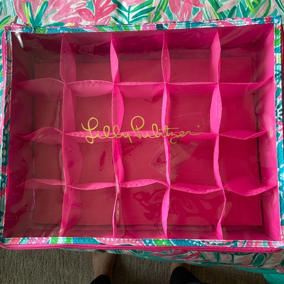 Authentic Lilly Pulitzer Christmas ornament storage  case - Picture 1 of 4